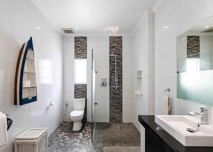 Villa Charming, Sofie - With Refreshing Pool Sanur